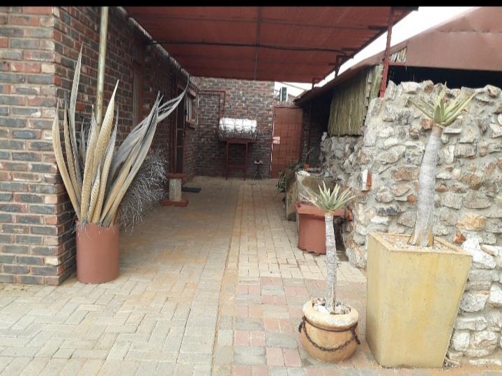 4 Bedroom Property for Sale in Kakamas Northern Cape